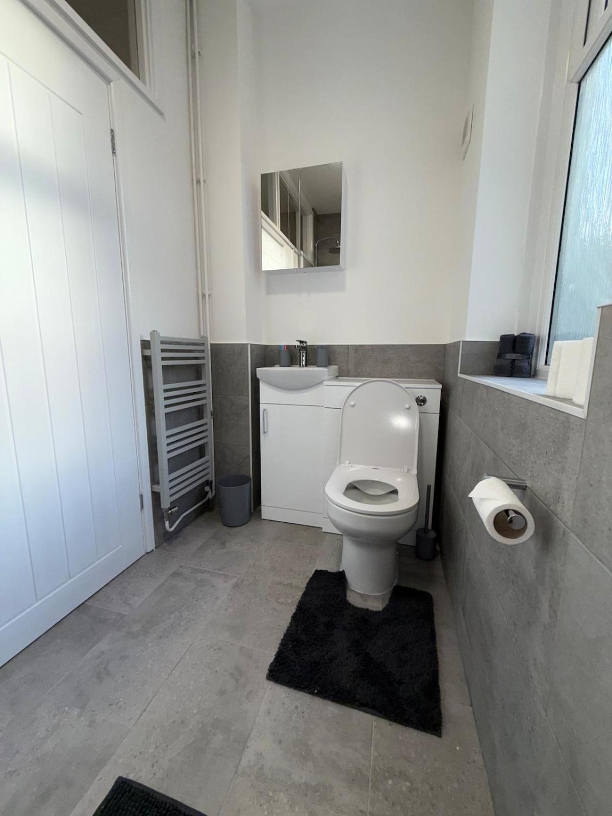 Charming 3-Bedroom House كارديف المظهر الخارجي الصورة